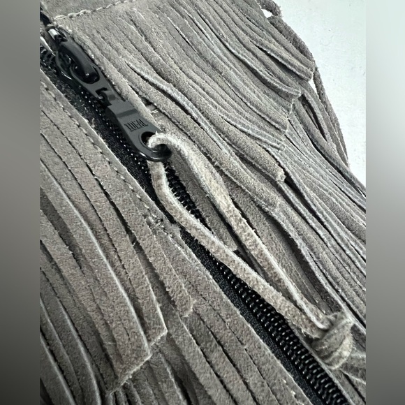 Minnetonka Grey 2-Layer Fringe Boots - Size 6 - Picture 9 of 11